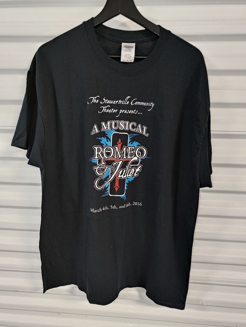 The StewartvIlle Community Theatre Presents A Musical Romeo & Juliet T-Shirt XL